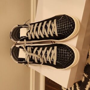 P448 Sneakers